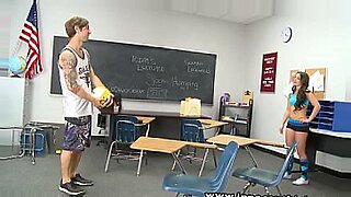 student-teen-seduce-father