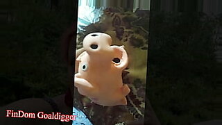 pig-anyway-women-picking-arms-underwear-arms-underwear