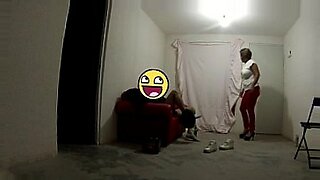 mujer-y-mujer-teniendo-relacion-18-senorita