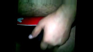 miku-oguri-is-a-horny-pizza-delivery-girl