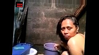 filipina girls sucking a ladyboys cock on cam