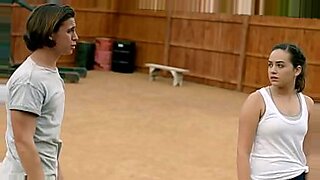 ullu-chawl-house-s2-ep1