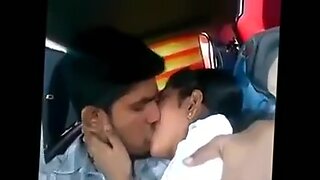 mature lesbian kissing girl