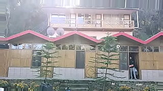 হেনডি-নাইকানি-দের-এক্স-এক