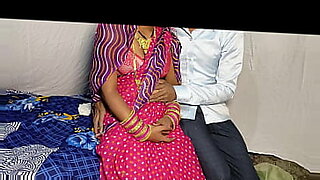 hiden-kissing-my-sister