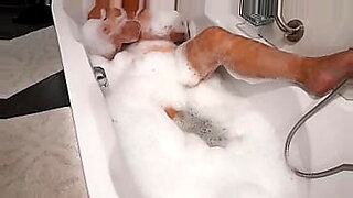 brooke-page-bubble-bath