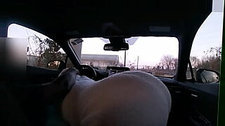 friend-mom-english-live-scene