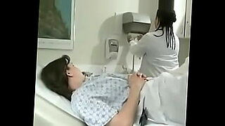 girl-excopesing-her-body