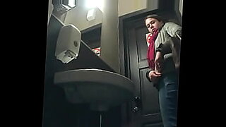 japanese-student-masturbating