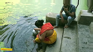 හිංදි-ෙසකස්