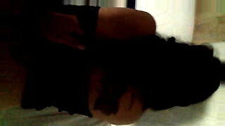 womens-breast-milk-sexy-kisses