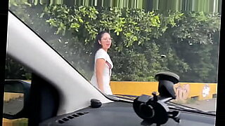 solo-kenya-ebony-public-bathroom-squirting
