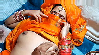 bhabi-nagi-so-rahe-thi-main-video-bna-li-video