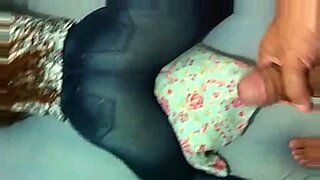 sleeping-kirti-sanon-video-sexy-possy
