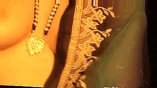 2-hot-babes-enjoy-2-cocks