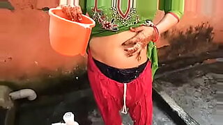 new-vally-bhabhi-gangbanged-her-hubby-recording-for-mp4-porn