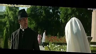 سكس-زوجة-الأب-والأخت-مع-الله-غير-الشقيق