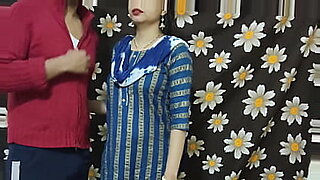 chut-pani-pani-ho-gaya-plees-chhod-do-hurd-tear-up-indian-couple-hindi-baat-ke-sath