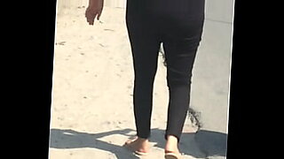 pron-hub-සිංහල-අක්කට-ගහන-වෙව