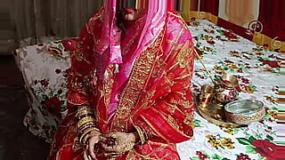 newly-married-bhabhi-ko-bathroom-fucked-indian-bhabhi-devar-dasi-sex