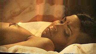 famous-model-came-for-second-time-for-massage-and-finally-accepted-fuck-pussy-fingering-sensual-massage