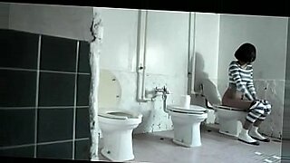 old-woman-fuck-pussy-video-show-com