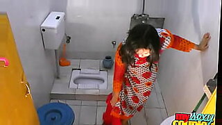 girls-dog-sexyvideo-inglis