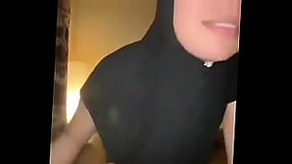 desahan-enak-memek-sempit