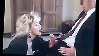 معاینه-دکتر-دختر-باکره-with-hot-chubby-stepmom-with-big