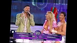 porno-detras-de-mi-ropa