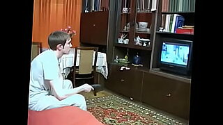 18-year-boy-his-girlfriend-mom