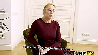 sleeping-mother-eat-pussy