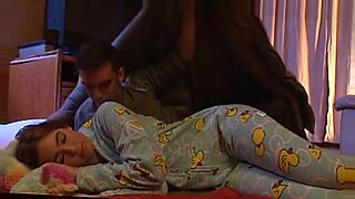 friends-mum-sleeping-naked