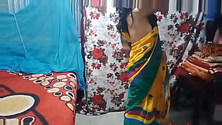 indian-changing-sare