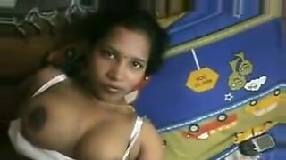 aunty bhabhi boob sucking