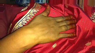 ইমু-ভিডিও-কল-দুধ-দেখানো