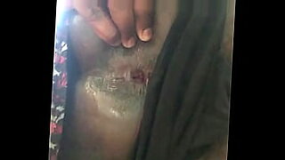 shemale-cums-in-girl-anus