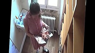step dad fuck daughter while mom iis busy