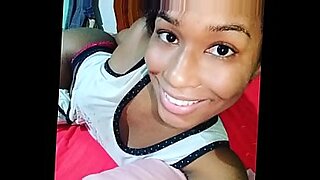 shemale-solo-webcam-tranny-masturbation