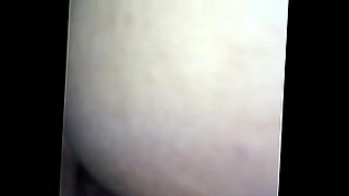 girl puts massive dildo in her ass