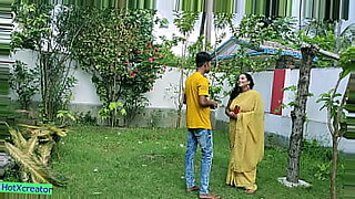 kapoor-sexy-video-hd-with-kareena-kapoor-hot-scene-in-heroine-movie-hd