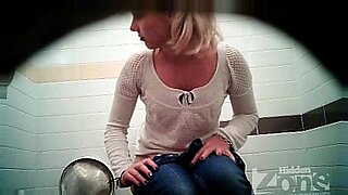 getting fucked in her pee hole