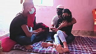 masturbate-while-watching-each-other-on-camera