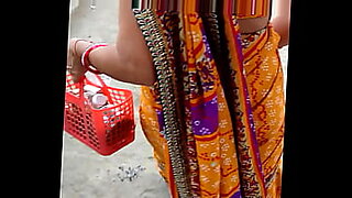 indian-dehaty-woman-whole-sleeping-playing-with-her-real