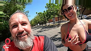 una-ragazza-si-fa-scopare-da-un-bambino