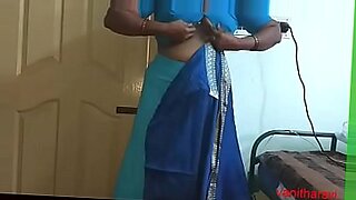 tamil aunty handjop in massage parlour
