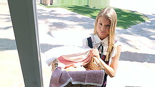 fernanda-chocolate-double-checking-so