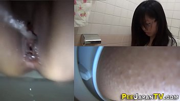 girls pee outdoor hidden cam