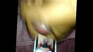 she-weak-up-during-fucked