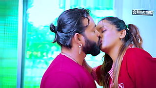 sex-romance-full-kiss-lep